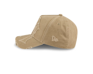 New Era - New York Yankees - Applique Distressed 9FORTY Snapback Beige Khaki