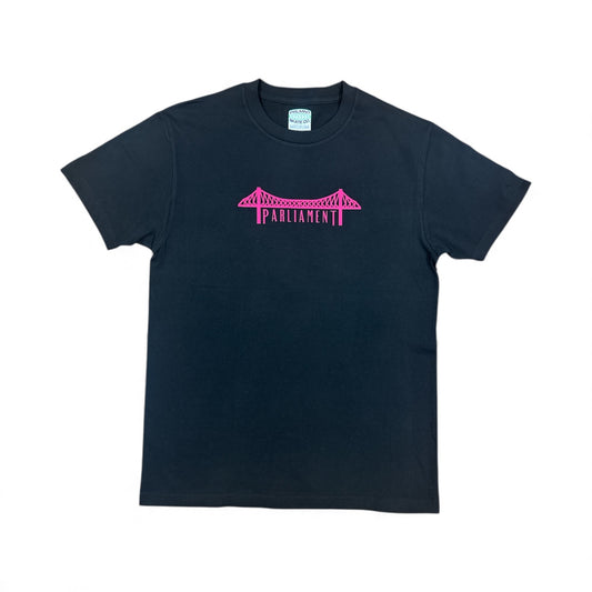 Parliament - Bridge T-shirt - Black/Pink