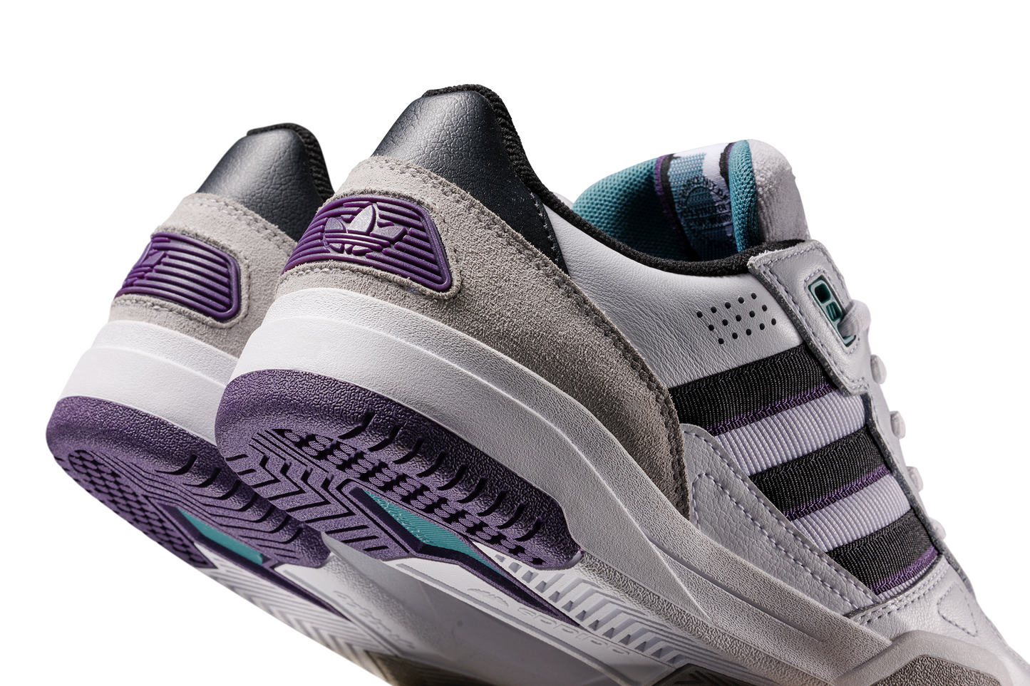 Adidas - TEKKIRA CUP - FTWWHT/CBLACK/AURPLU
