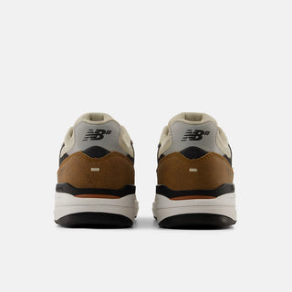New Balance Numeric - Andrew Reynolds 933 - Quicksand / Sea Salt